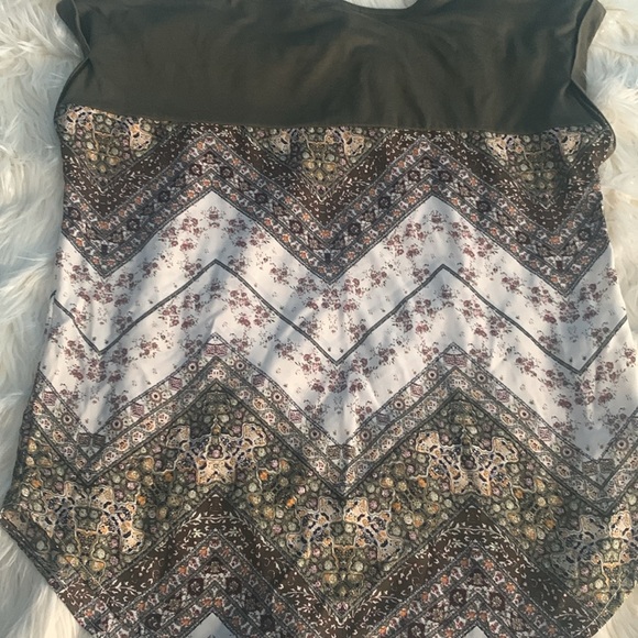 Army Green L Rewind Short Sleeve Top - Picture 5 of 5